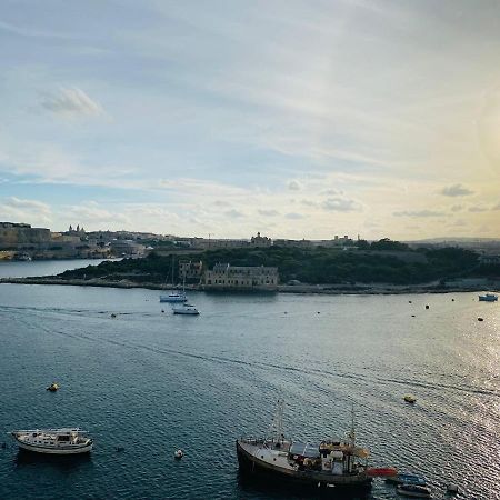 Sliema Seaview Apartment- Valletta Views - Apt 8, 49 Tigne Point Mansions Exteriér fotografie